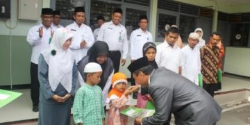 Kakankemenag Klaten Serahkan Bantuan Baznas Untuk Fakir Miskin
