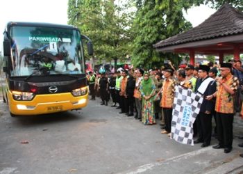 Plt Bupati Lepas Jamaah Calon Haji Klaten