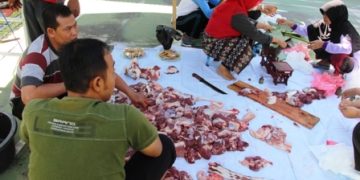Kemenag Klaten Bagikan Daging Qurban Untuk Warga Sekitar