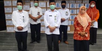 UPZ Kemenag Klaten Bagikan 460 Paket Sembako Untuk Marbot Masjid