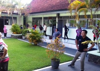 Senam menyehatkan dan menyegarkan badan