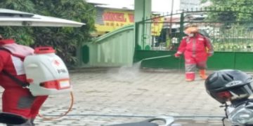 Waspada Corona, MTsN 1 Klaten Lakukan Penyemprotan Disinfektan