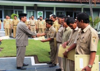 Serahkan SK PNS, Masmin Afif, Laksanakan Tugas Penuh Tanggung Jawab