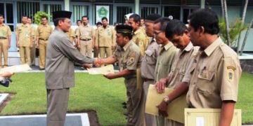Serahkan SK PNS, Masmin Afif, Laksanakan Tugas Penuh Tanggung Jawab