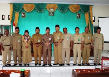 Pelayanan pada masyarakat harus bersih cepat dan akurat