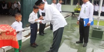 Kemenag bantu anak yatim