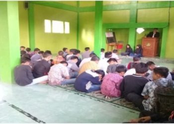 Pengajian Ahad Pagi, Upaya Tingkatkan Keimanan Siswa MTsN 5 Klaten