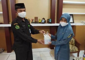 Jaga Imunitas Tubuh ASN, Kemenag Klaten Bagikan Suplemen