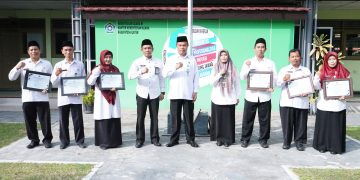 Upacara Penyerahan Piagam Penghargaan Lomba Penulisan Kisah Inspirasi Haji dan Testimoni Haji Tahun 2024
