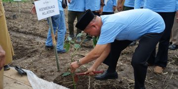 Penanaman Tanaman Buah Tandai Gebyar Toleransi Kerukunan Umat Beragama Di Kabupaten Klaten