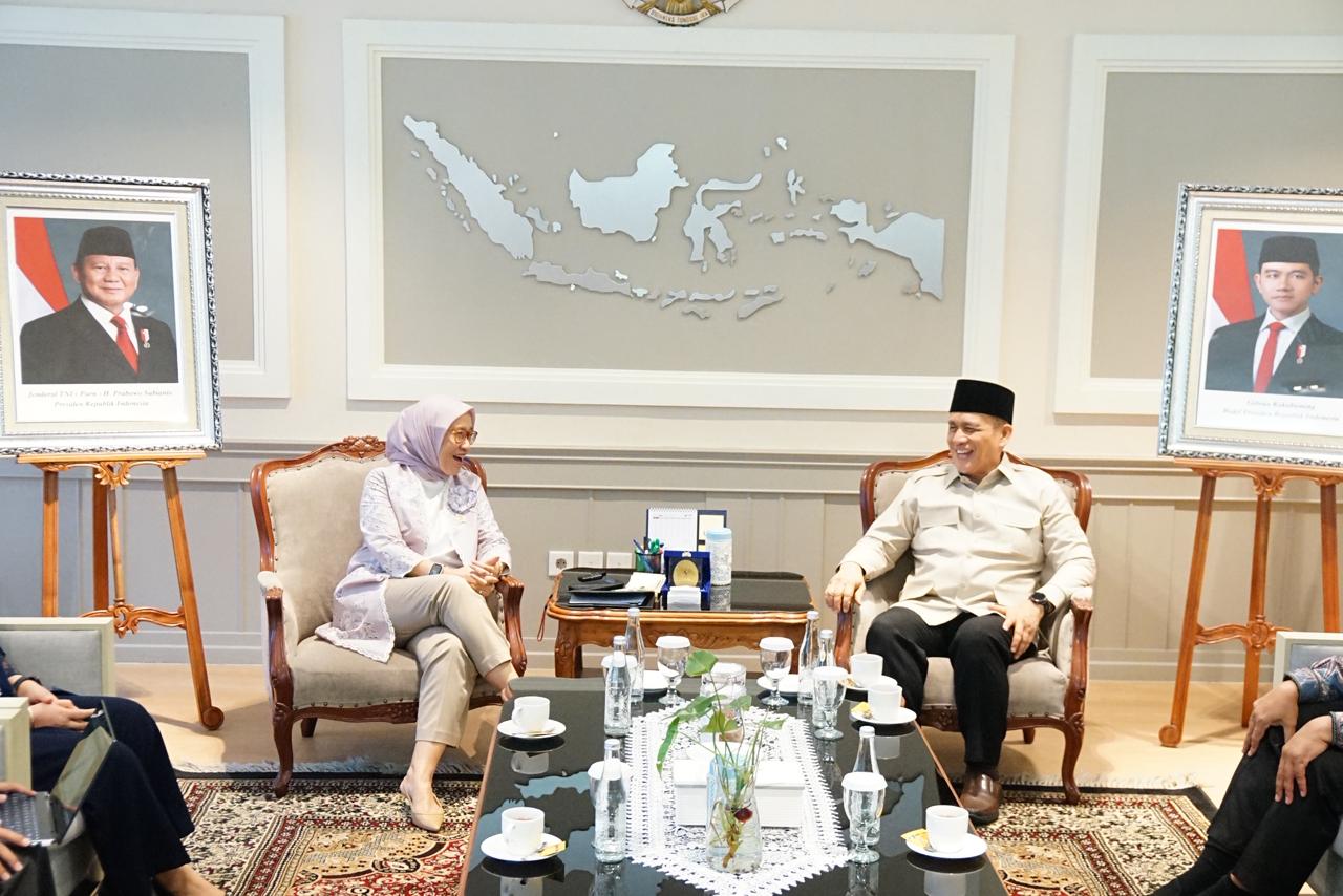 Temui Menpan, Wamenag Optimistis Hari Santri Ada Kado Izin Prakarsa Ditjen Pesantren