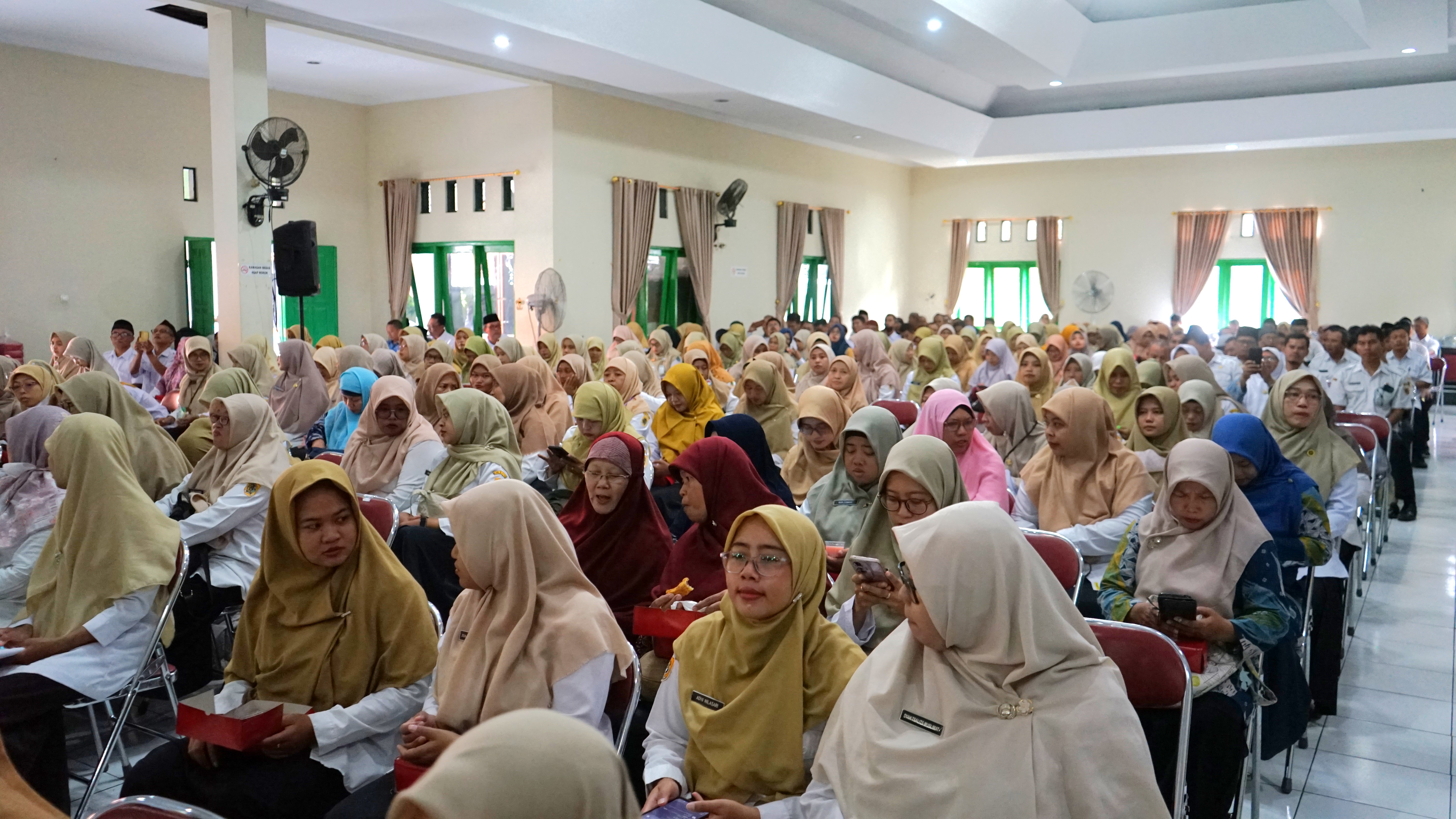 Guru Agama Perkuat Karakter Generasi Bangsa