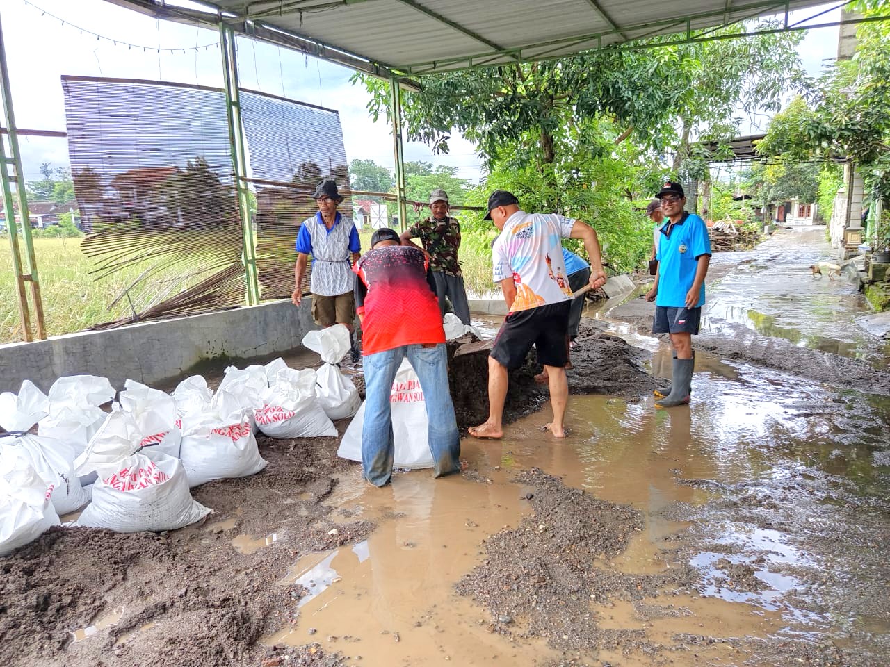Bakti Kemenag Pulihkan Harapan Masyarakat Terdampak Banjir